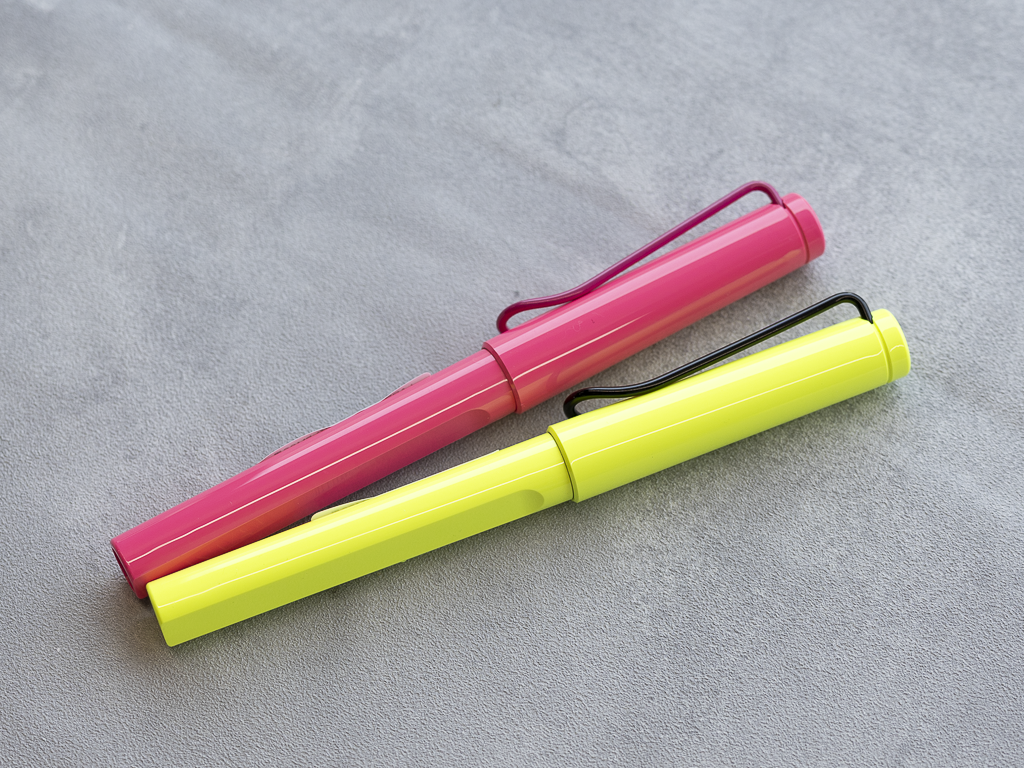 LAMY サファリ ネオン ローラーBP M63